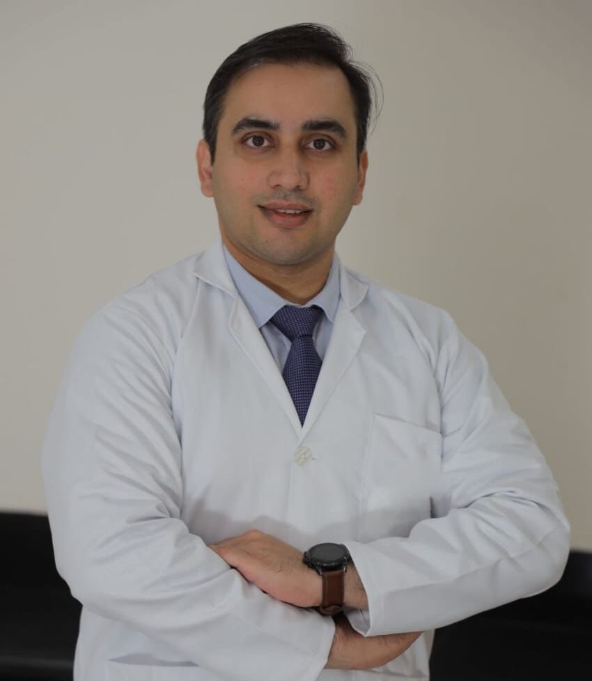 Chest Pain Doctor in Gurgaon | Expert Cardiac Evaluation – Dr. Saurabh Chopra